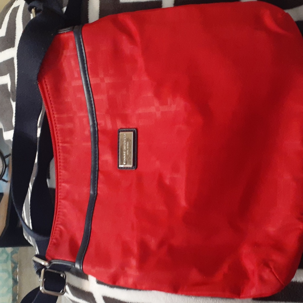 Tommy Hilfiger crossbody